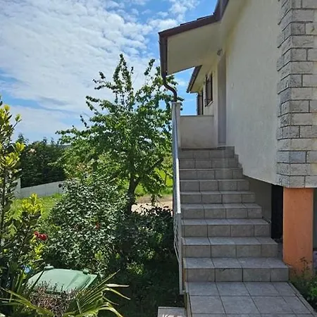 Apartment By The Mimi